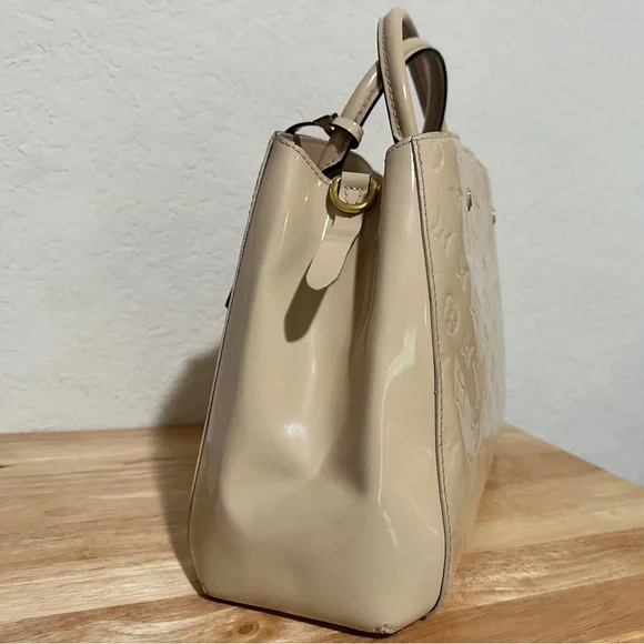 Louis Vuitton Monogram Vernis Montaigne - Patent Leather - Picture 7 of 13